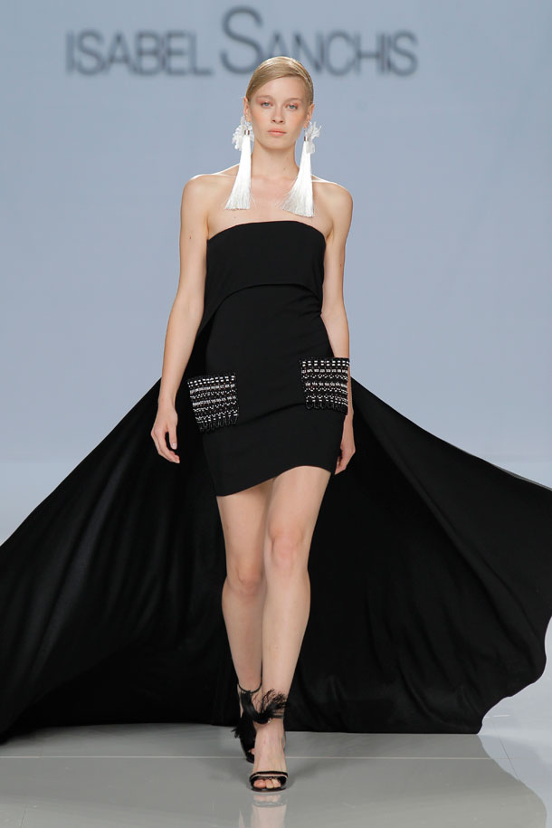 ilovebrides.pt Isabel Sanchis 2018 Barcelona Bridal Fashion Week 2017